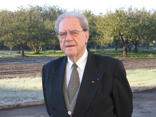 Nachruf auf Dr. Friedrich Kronenberg 